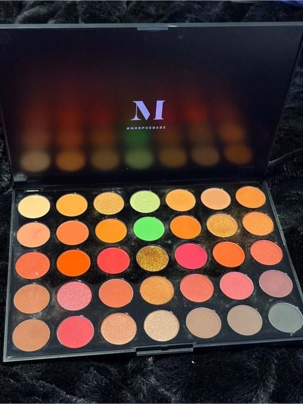 Morphe Matte & Shimmer Eyeshadow Palette - Warm Reds, Oranges & Greens